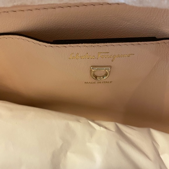 Authentic Salvatore Ferragamo Glam Leather Shoulder Bag - Picture 6 of 13